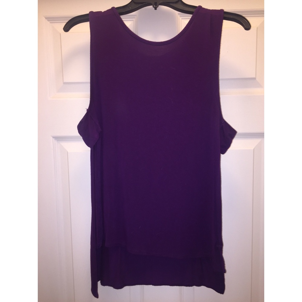 Slit side cut out shirt